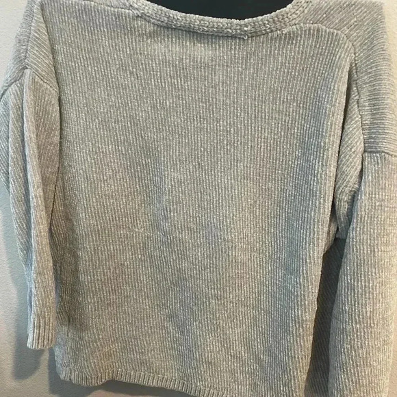Express grey ribbed knit‎ v-neck sweater size XS - Picture 3 of 5